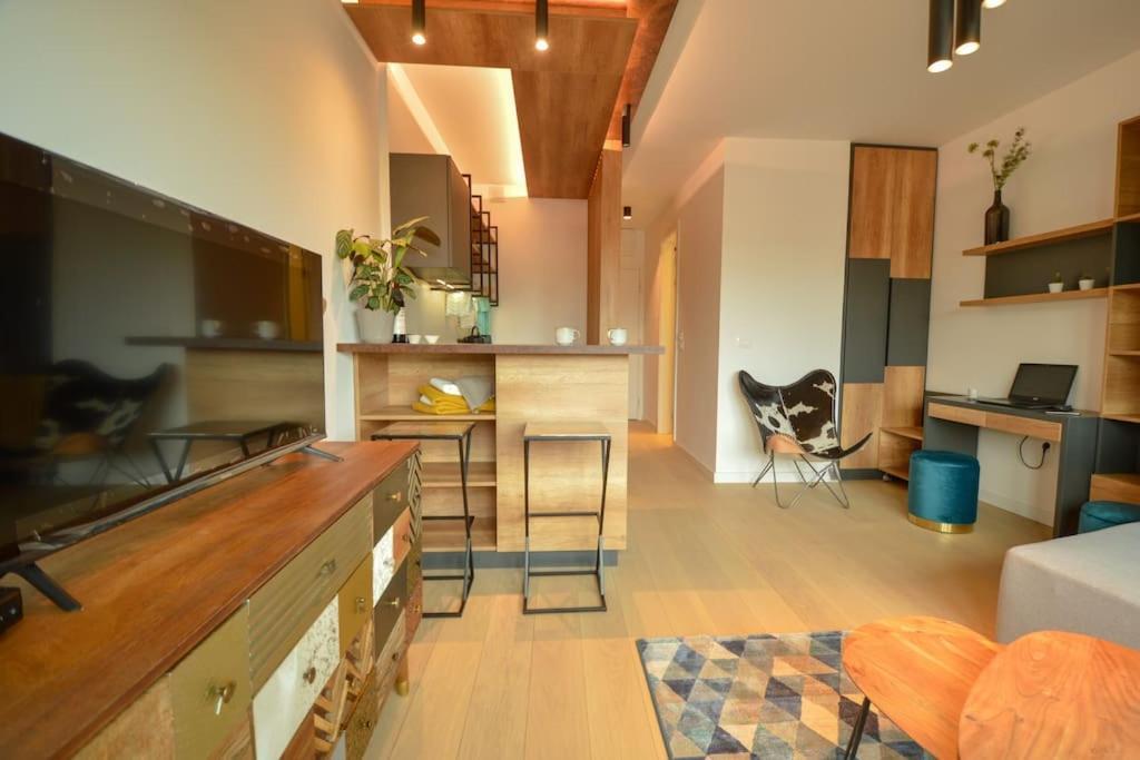 K District Apartment *